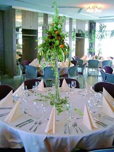 Hotel Zum Loewen Moerfelden-Walldorf 4*,