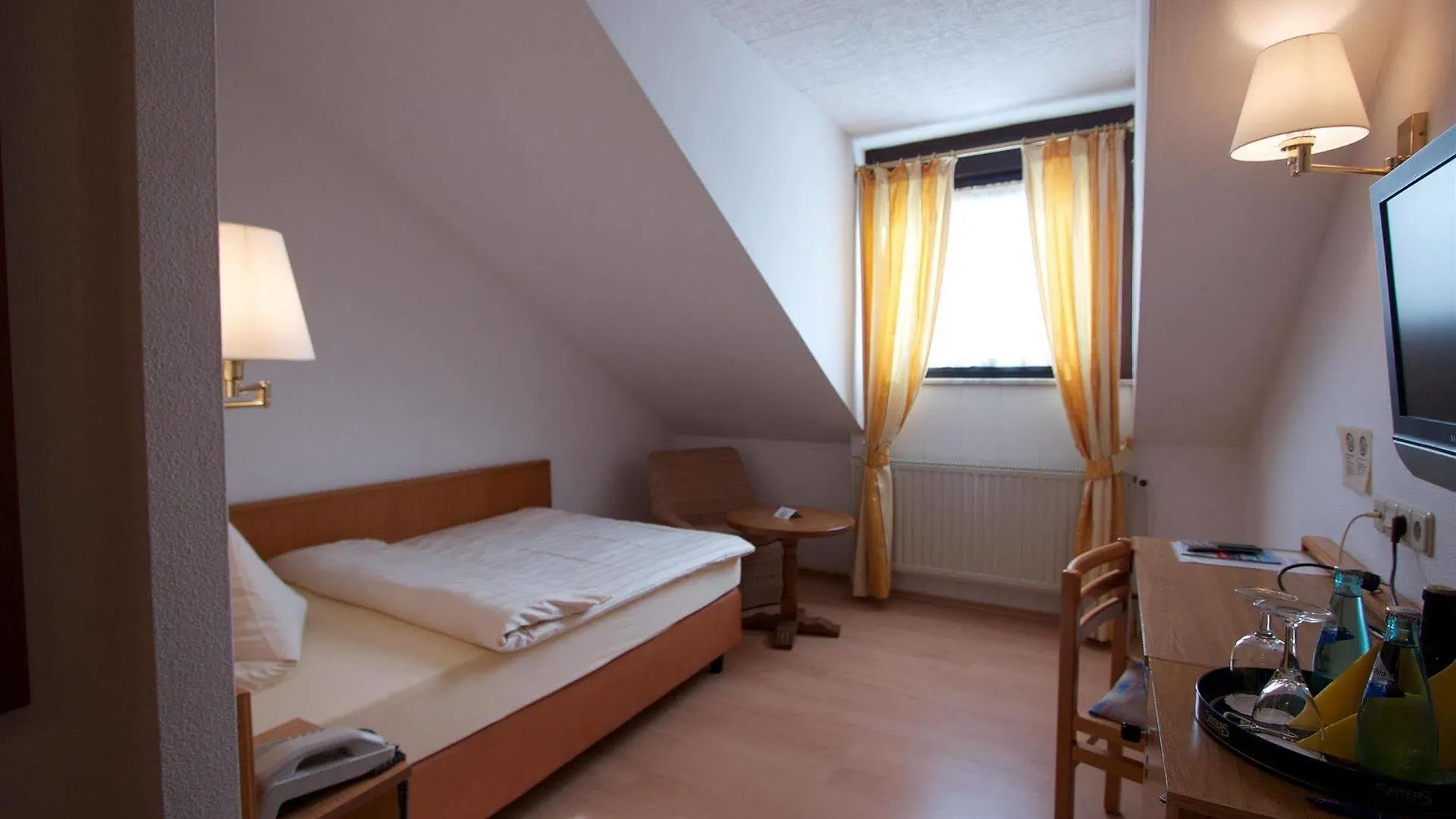 Hotel Zum Loewen Moerfelden-Walldorf 4*,  Germany
