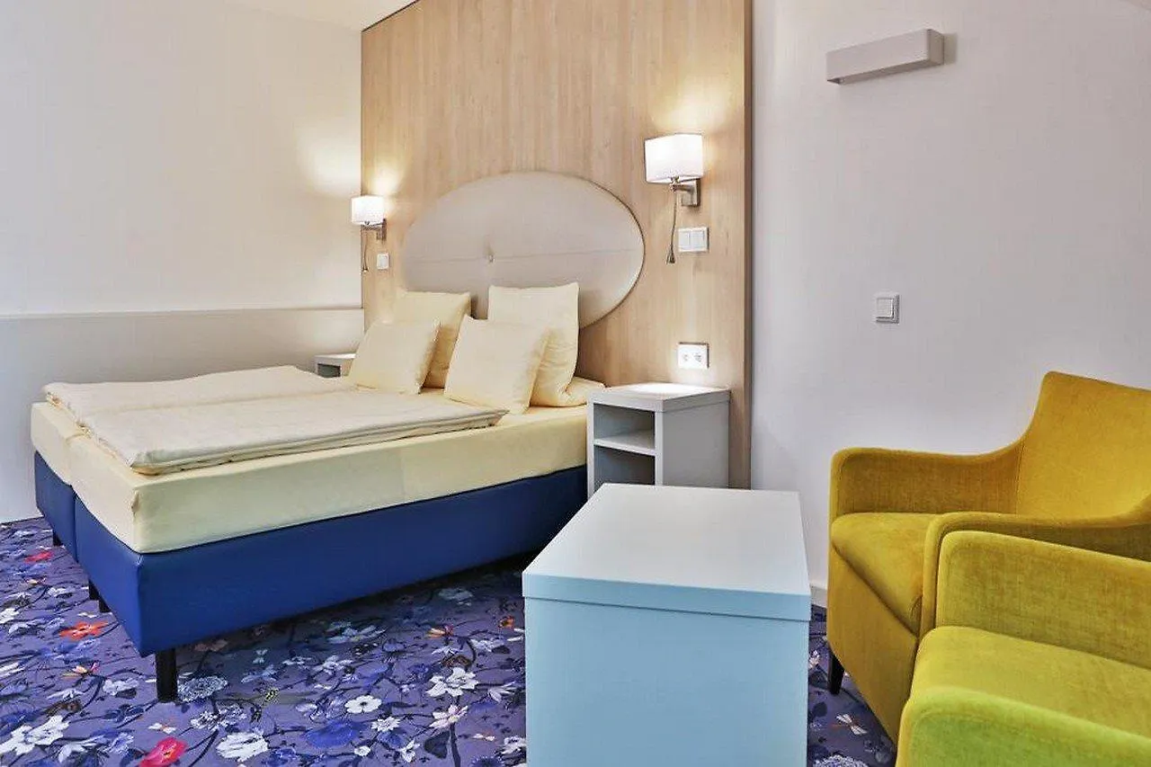 Hotel Zum Loewen Moerfelden-Walldorf 4*,